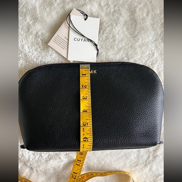 Cuyana Leather Travel Case Toiletry Bag - Picture 5 of 8